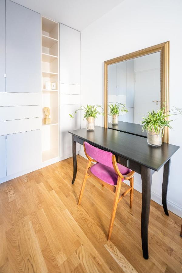 Krucza Apartment ~ Self Check-In 24H ~ Parking And Lift Wroclaw Exterior photo